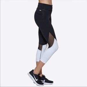 Alala Captain Crop Tight